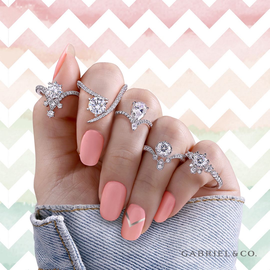 5 Styles of Engagement Ring Mountings That She Will Love!