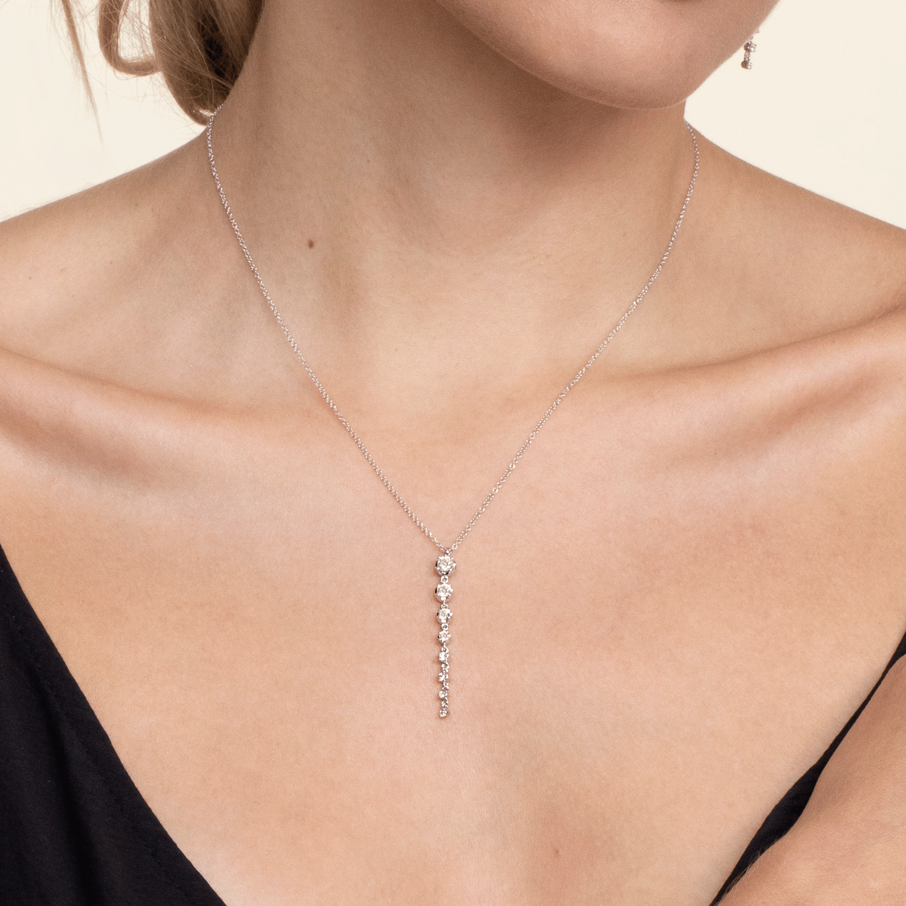 14K White Gold Graduating Vertical Diamond Bar Necklace