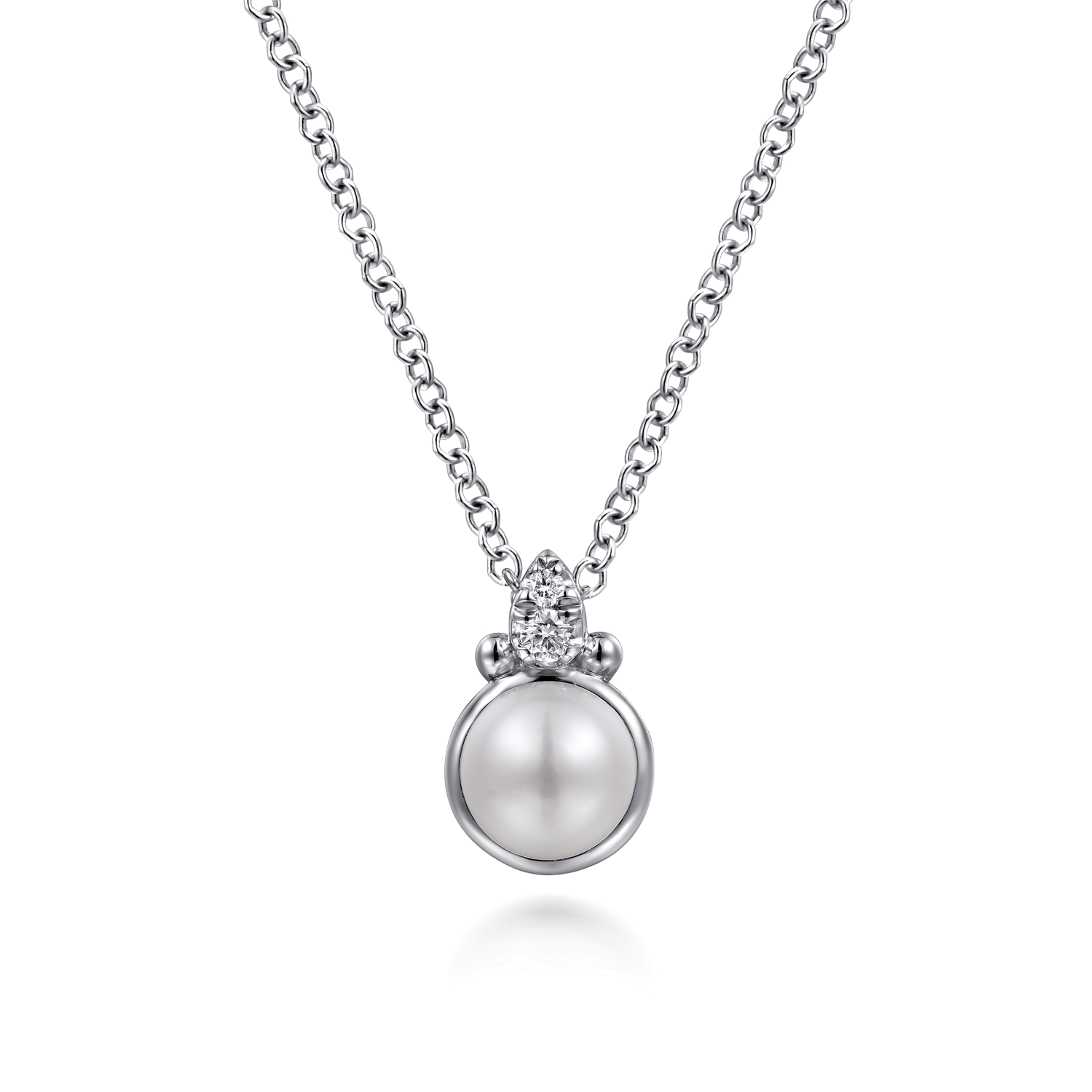 925 Sterling Silver Diamond Bujukan Pearl Pendant Necklace