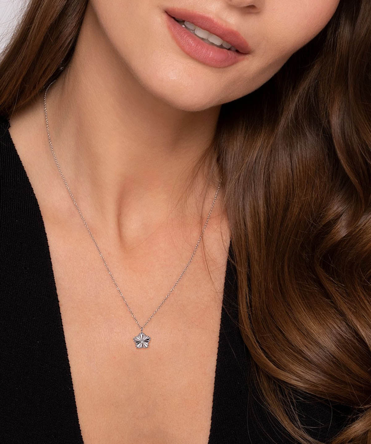 925 Serling Silver Diamond Bujukan Frame Flower Diamond Cut Pendant Necklace