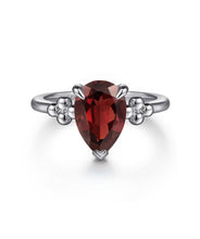 925 Sterling Silver Pear Garnet Bujukan Ring