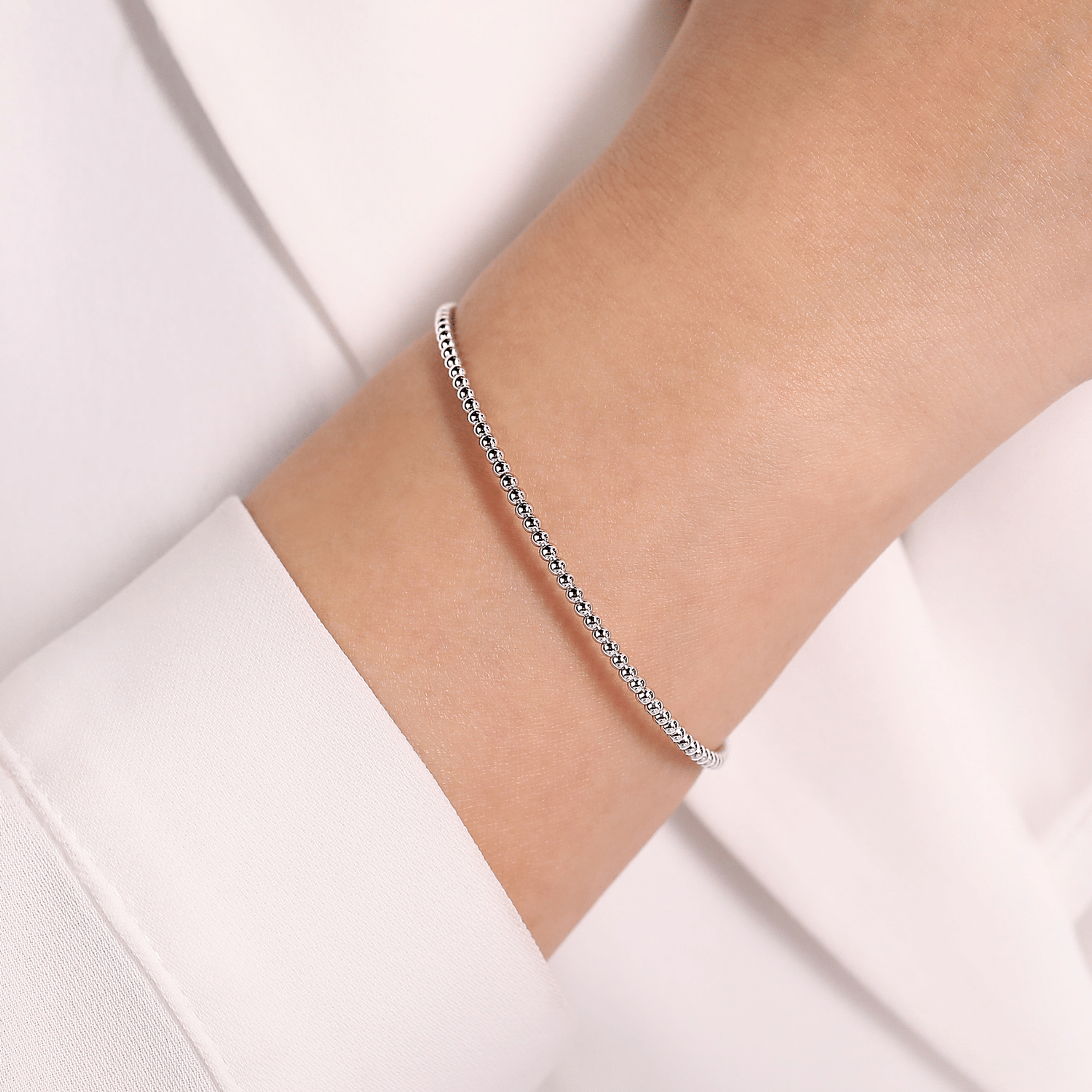 Split 14K White Gold Beaded Bujukan Bangle