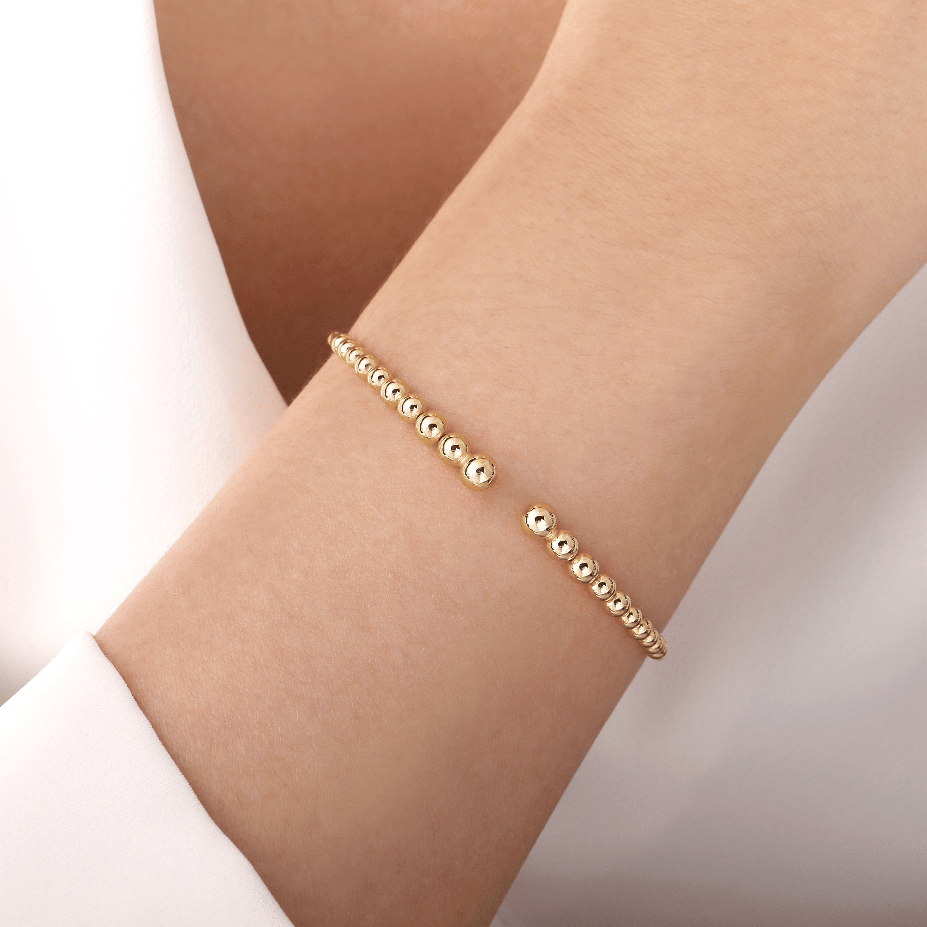 14K Yellow Gold Bujukan Open Bangle