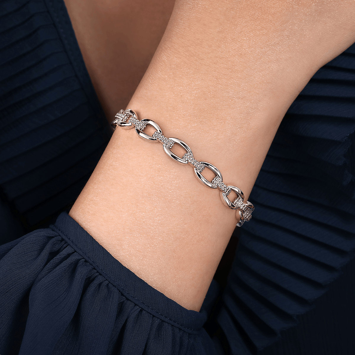 Bujukan 925 Sterling Silver Oval Link Cuff Bangle