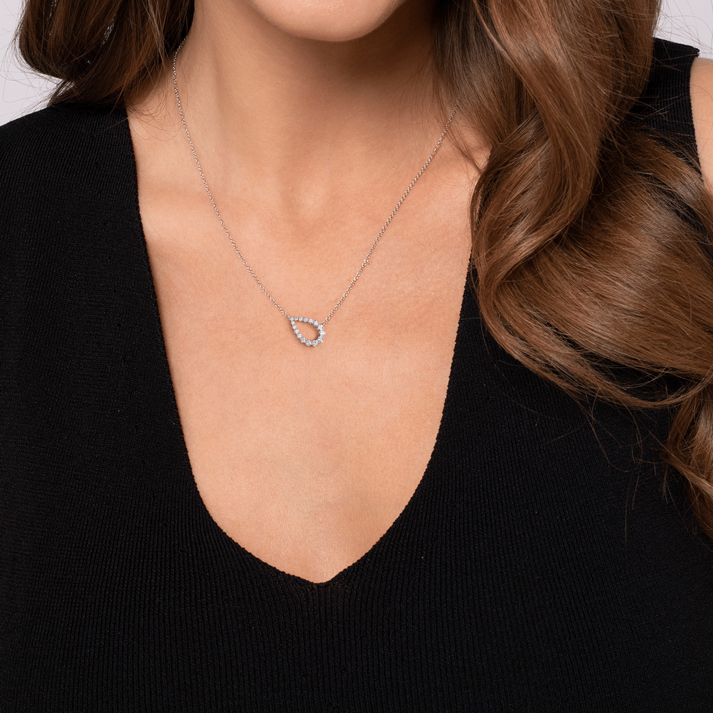 14K White Gold Graduating Diamond Pear Shape Pendant Necklace