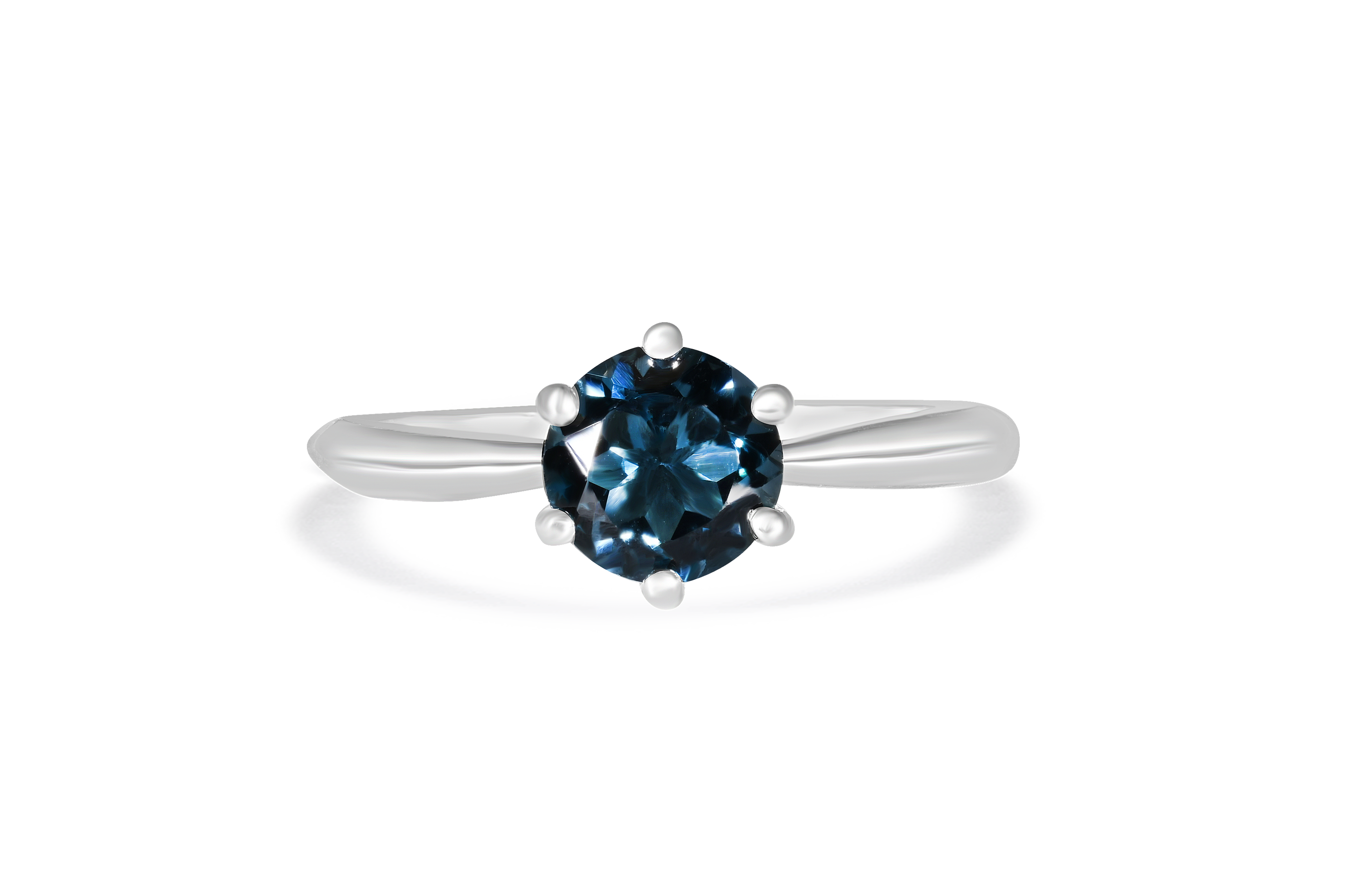 Sterling Silver London Blue Topaz Solitaire Ring