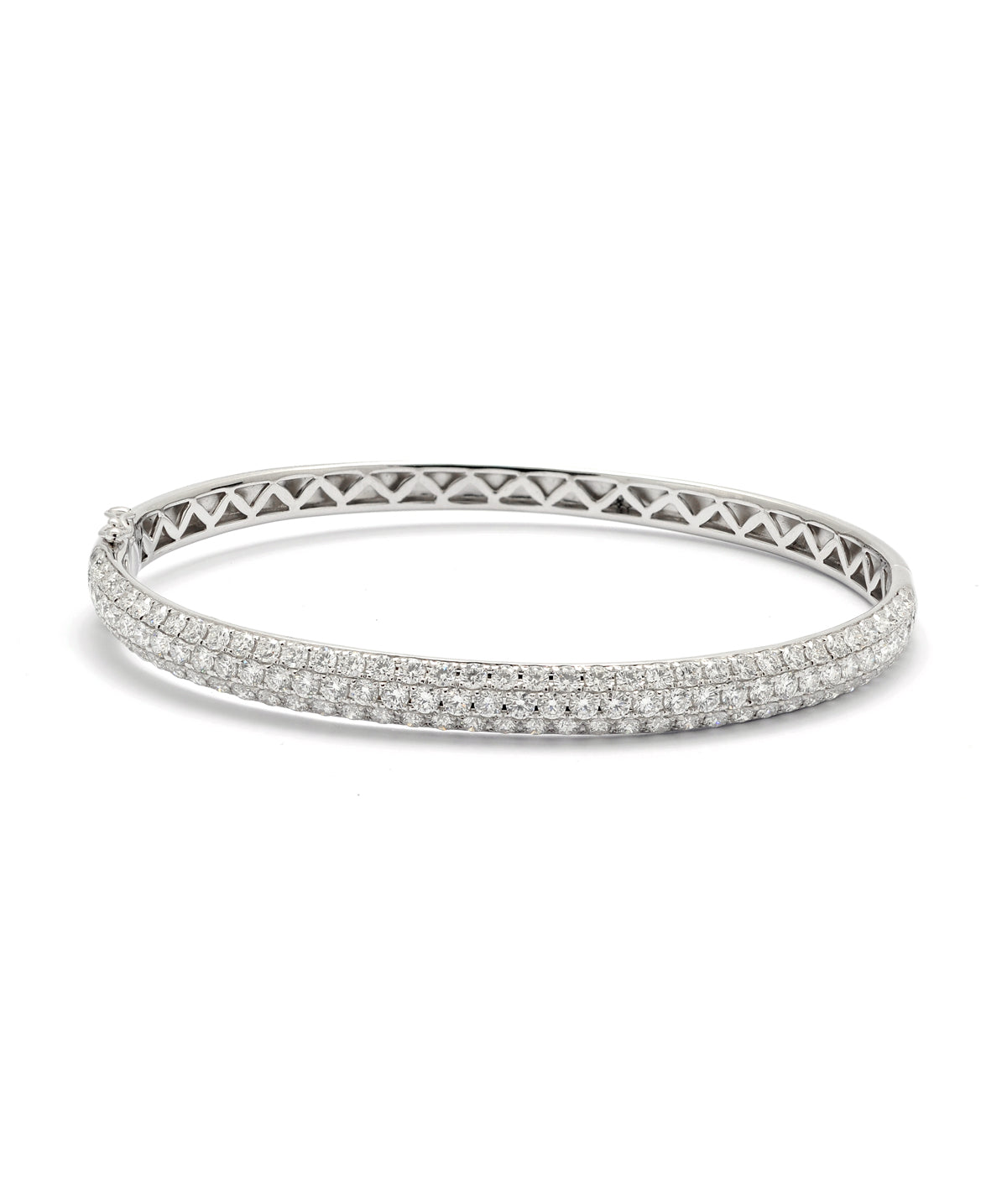 18K White Gold Diamond Bangle 3.00cttw